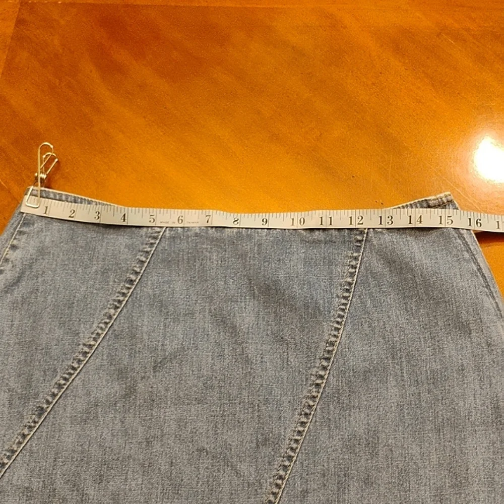 VTG Liz Claiborne Maxi Light Blue Wash Denim BOHO Skirt Waist 30" Size 8 - Picture 5 of 9